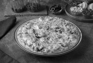 Macroni Cheese Lovers Pizza
