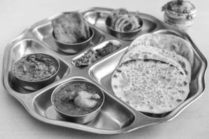 P 3 (Jaipur Puran Puri Thali)