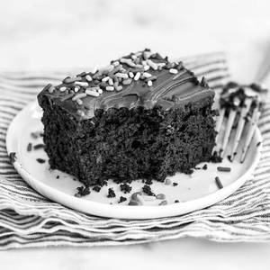 Chocolate Cake (1 Piece)