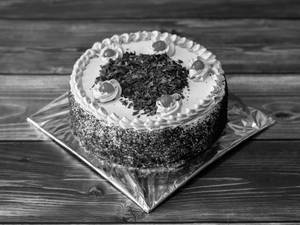 Eggless Black Forest Cake (1 Pound)