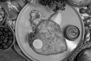 CHICKEN SCHNITZEL