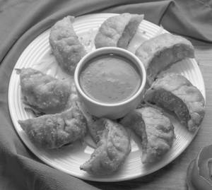Chicken Fried Momos ( 8 Pcs )