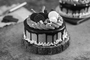 Kit Kat Chocolate Mousse Cake 1kg