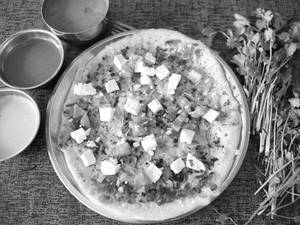 Paneer Uttapam