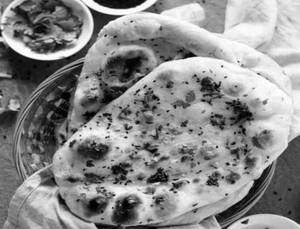 Mix Naan (1Plate)
