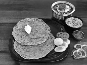 Palak Lehsuni Paneer Combo 