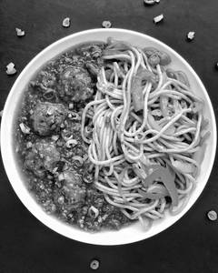 Veg Chow + Chilli Chicken(4pcs)