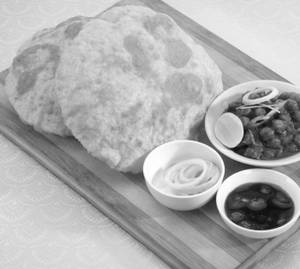 Chola Bhatura
