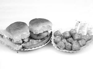 Vada Pav (2) & Potato Pops Combo