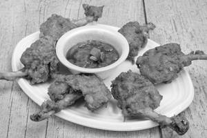 Chicken Schezwan lollypop