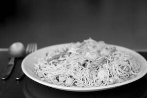 Egg Chicken Hakka Noodles