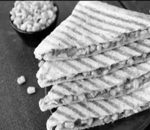 Pesto Corn Cheese S/w Served With Fries