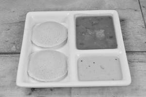 Idli Vada With Sambar