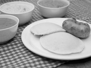 Idli (2 Pcs) 