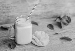 Mango Milkshake (350ml)