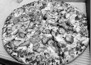 Go Italia Special Paprica Fish Pizza
