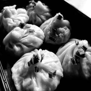 Cheesy Veg Momo Steamed
