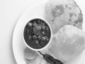 Chola Bhatura