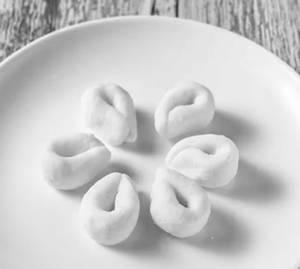 Gujiya (4 Pics)