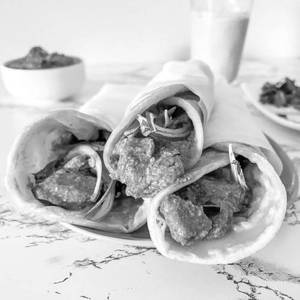Chicken roll (4 pieces] with 1 coffee