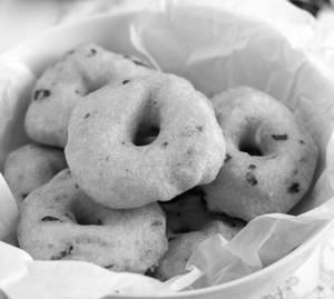 Uzhnnu Vada