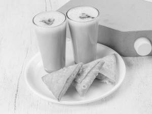 Coffee And Chicken Samosa              
