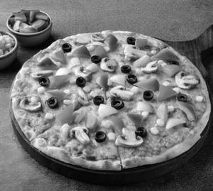 7 Farm Harvested Pizza