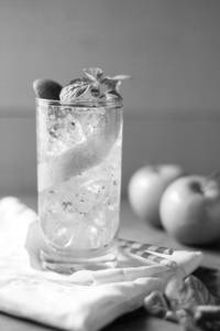 Green apple mojito