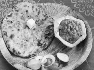 Chole Kulcha Combo (Tandoori Kulcha)