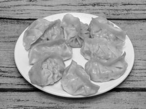 Pork Momo In Choice Of Sauce (8 Pcs)