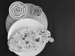 Butter Paneer Masala Kulcha
