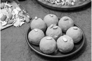Besan Laddu