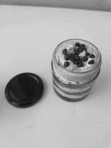 Eggless Choco Chip Jar Cake