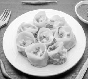 Pork Steam Momo ( 8 pcs )