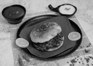 Chicken Kasturi Naan Sandwich