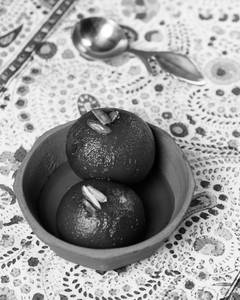 Loi’s Special Gulab Jamun (02 Pieces)