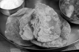 Sattoo Kachori (04pcs) +sabji
