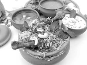 Hyderabad Chicken Dum Biryani