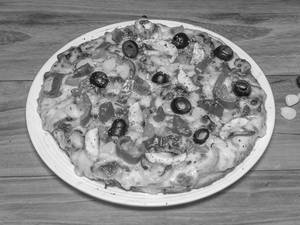 Italian Extra Delicious Pizza (Family) (12 Inches)