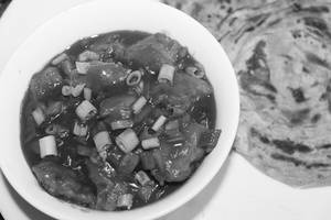 Veg manchurian(2pcs) with 2 paratha