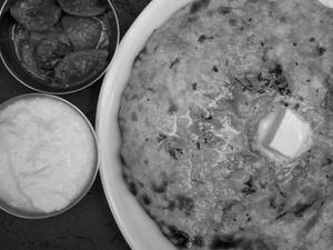 Aloo Pyaz Paratha