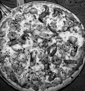 Chicken And Cheese Pizza