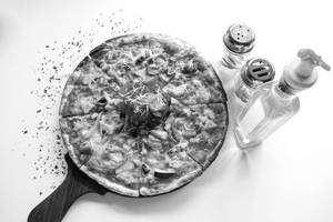 12" Thin Crust Fire Roasted Texas Vegetables