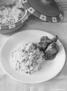 Veg Fried Rice With Chicken Kosha (2 Pcs)