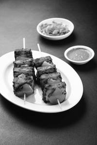 Achari paneer