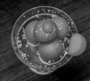 Pista Stuffed Gulan Jamun (3 Pcs)
