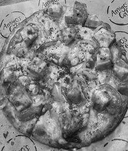 Makhani Paneer  Pizza