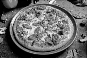 Mutton Sausage Capsicum Onion Pizza
