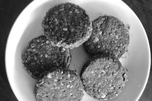 Vegan Ragi, Cocoa Chia And Oats Cookie (5 Pcs)