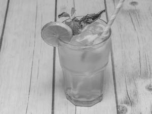 Fresh Lime Soda and Water